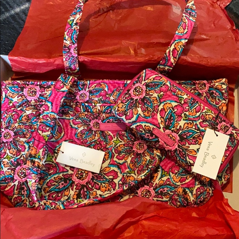 Brand new Vera Bradley purse and wallet